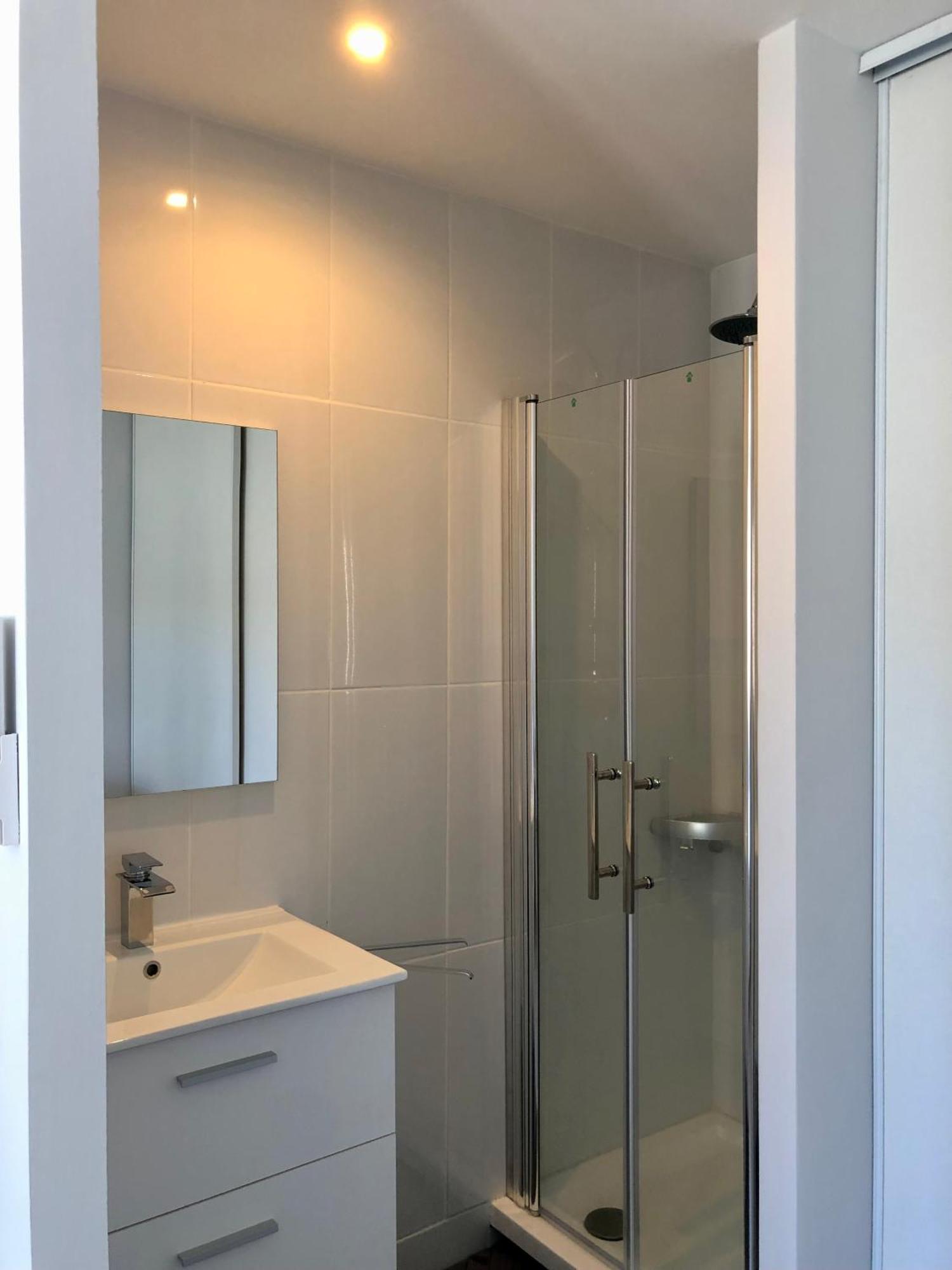Chez Oma I 1 Appartement Independant Opi I 3 Chambres Privatives Avec Salle D Eau Et Salon Commun Cuisine Commune Wc Commun Patio Commun アヴィニョン エクステリア 写真