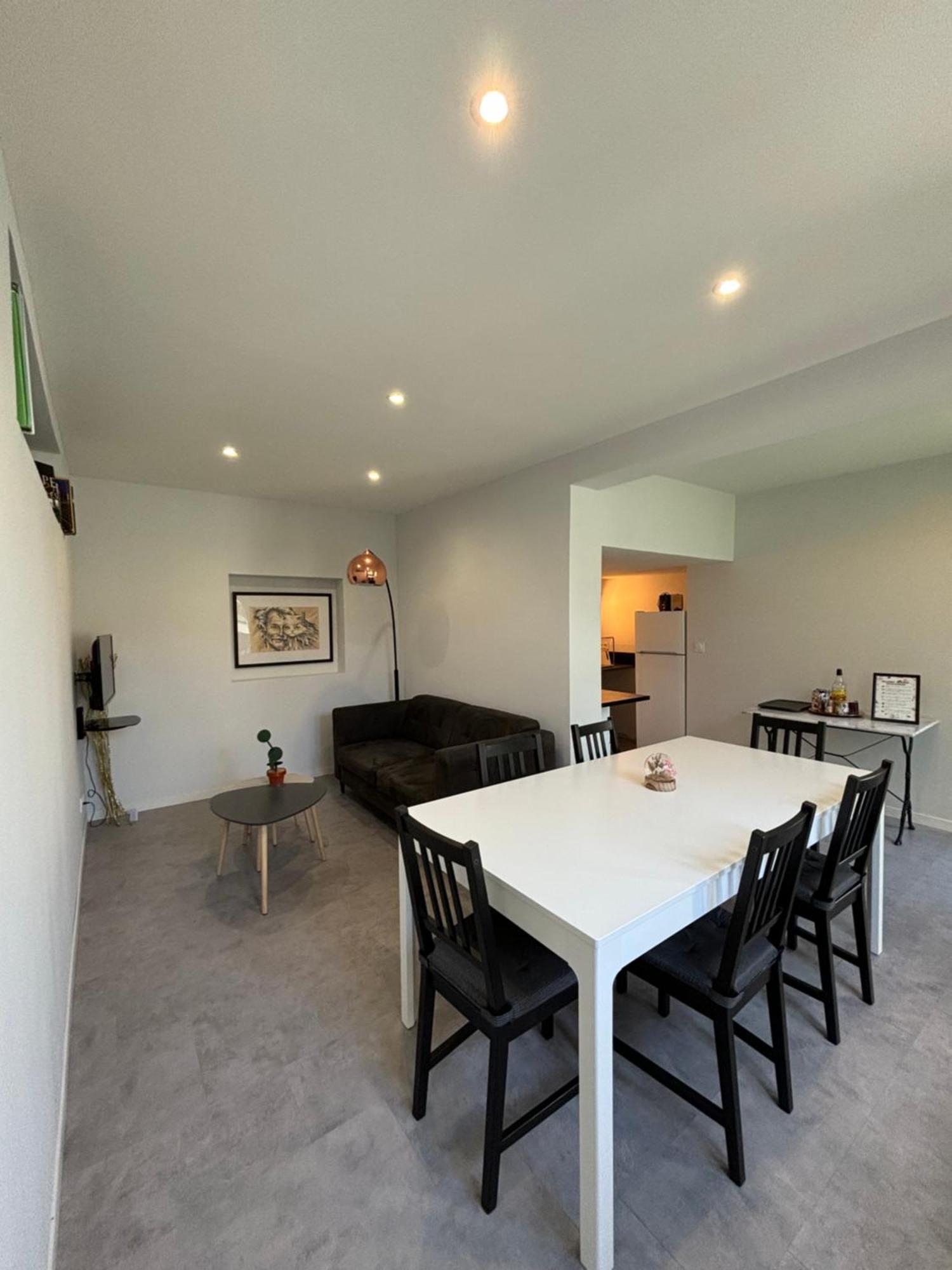Chez Oma I 1 Appartement Independant Opi I 3 Chambres Privatives Avec Salle D Eau Et Salon Commun Cuisine Commune Wc Commun Patio Commun アヴィニョン エクステリア 写真