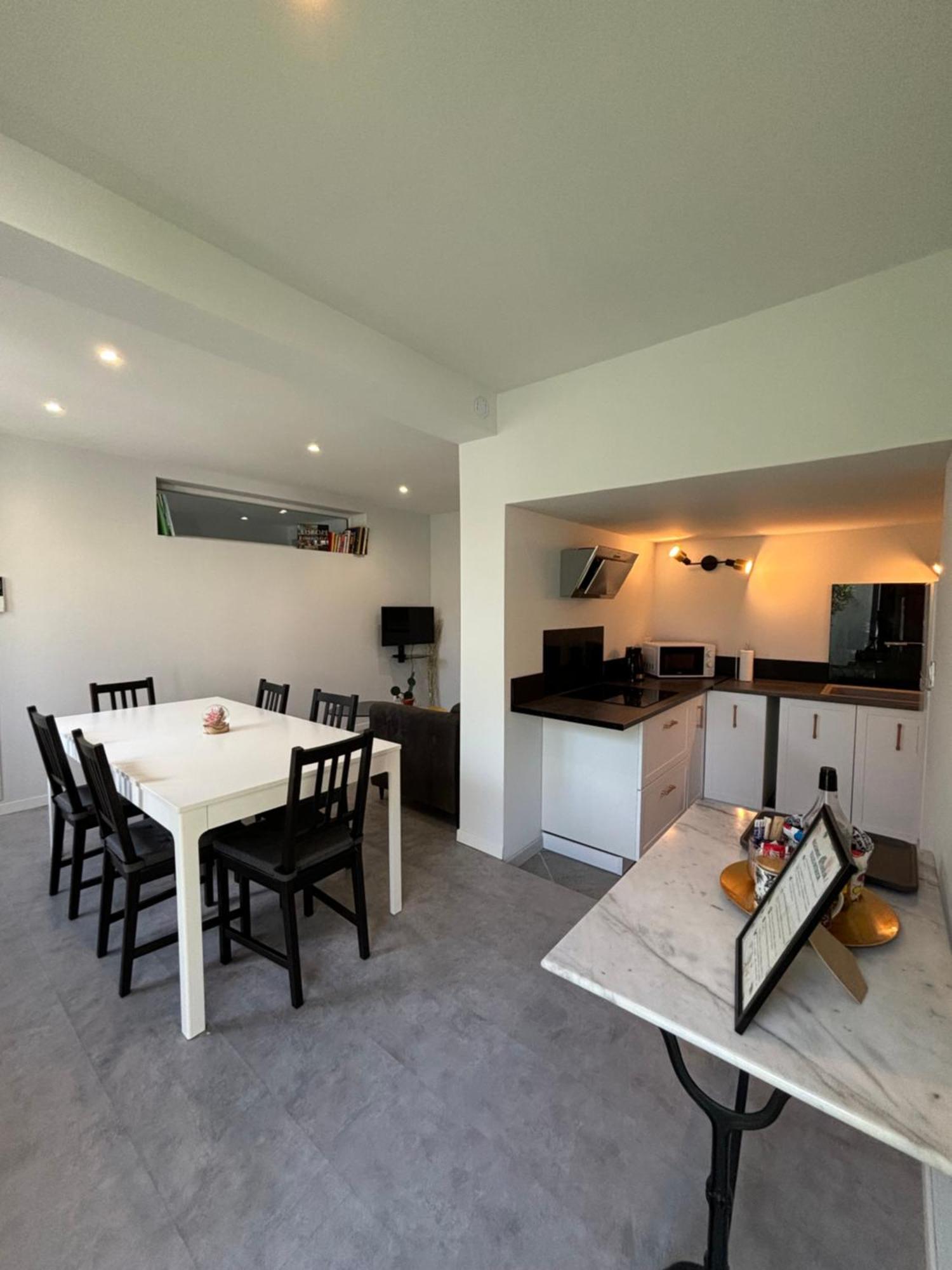 Chez Oma I 1 Appartement Independant Opi I 3 Chambres Privatives Avec Salle D Eau Et Salon Commun Cuisine Commune Wc Commun Patio Commun アヴィニョン エクステリア 写真